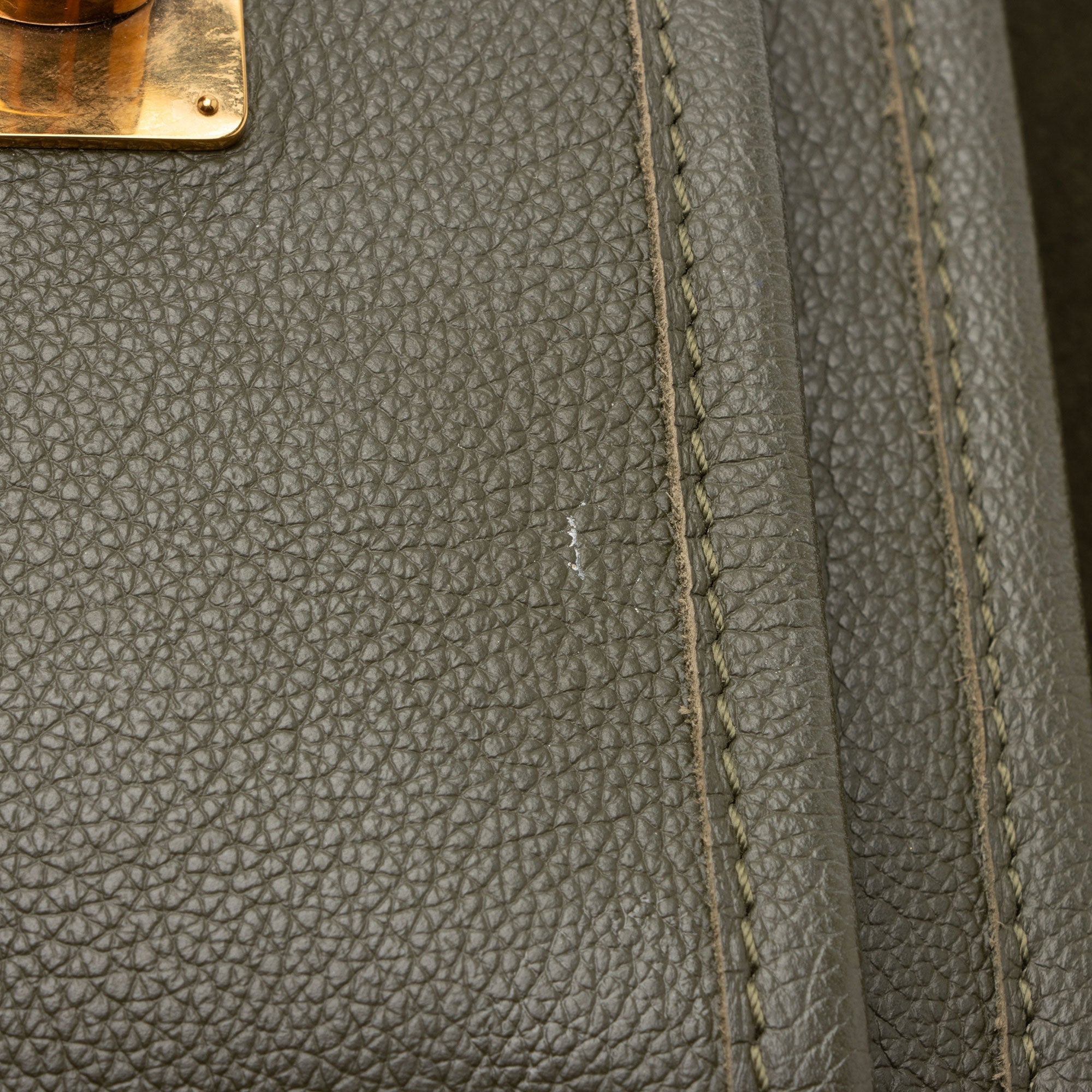 Louis Vuitton Calfskin Lockme Chain PM Shoulder Bag (SHF-eIRFSs)