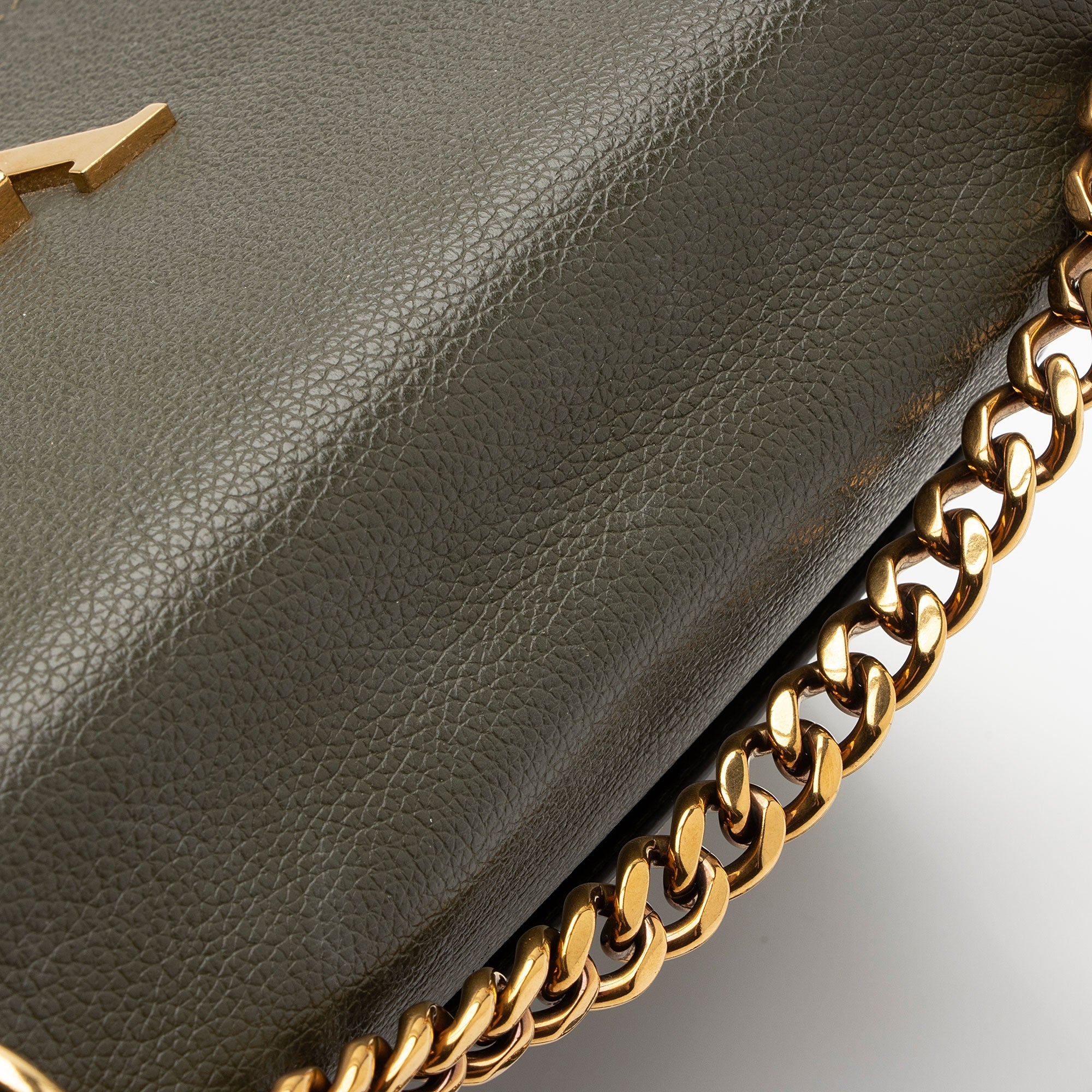 Louis Vuitton Calfskin Lockme Chain PM Shoulder Bag (SHF-eIRFSs)