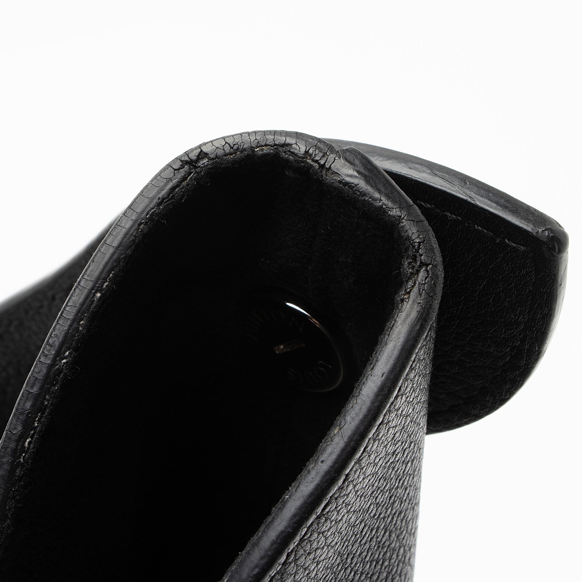 Louis Vuitton Calfskin Lockme Hobo (SHF-7tQkNs)