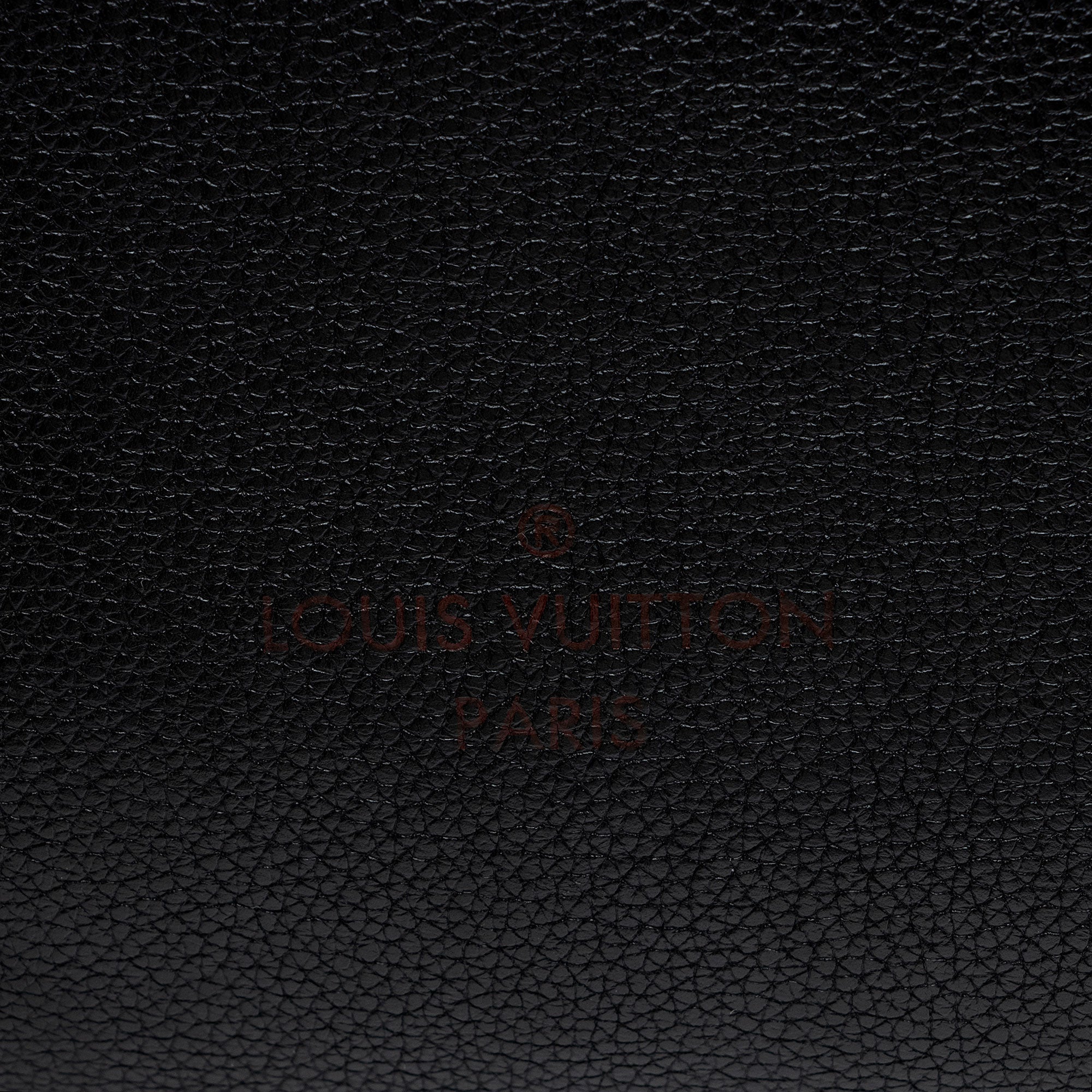 Louis Vuitton Calfskin Monogram Canvas On My Side MM Tote (SHF-RiHqE0)
