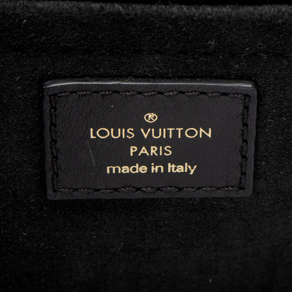 Louis Vuitton Calfskin New Wave Chain MM Shoulder Bag