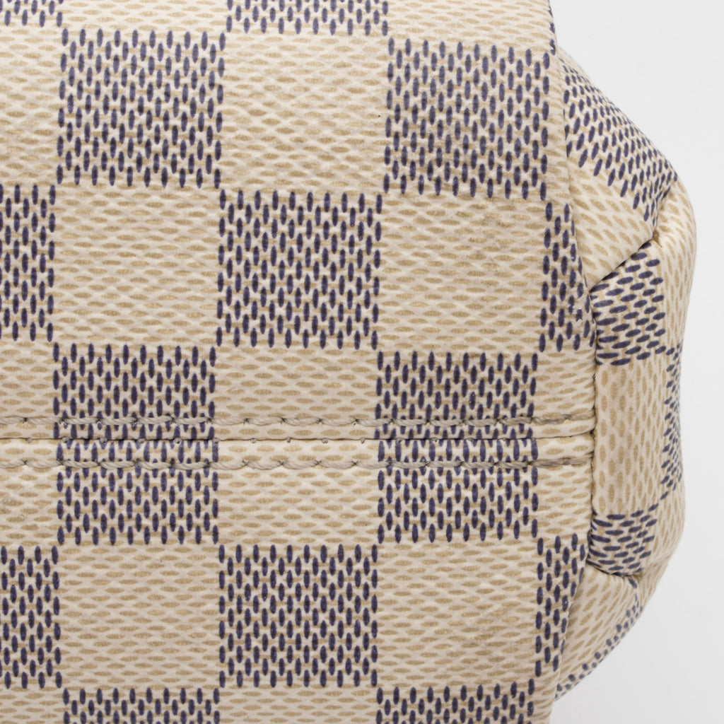Louis Vuitton Damier Azur Croisette Shoulder Bag (SHF-WhCBUZ)