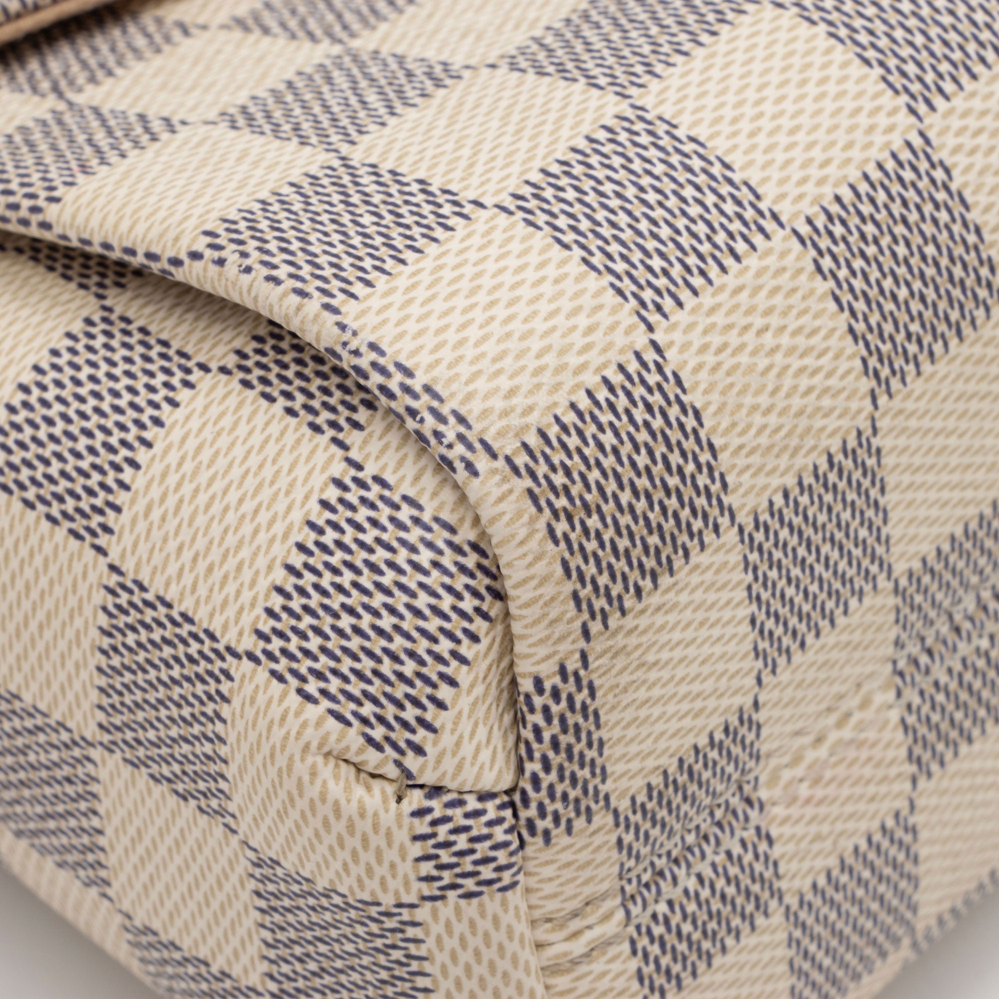 Louis Vuitton Damier Azur Croisette Shoulder Bag (SHF-WhCBUZ)