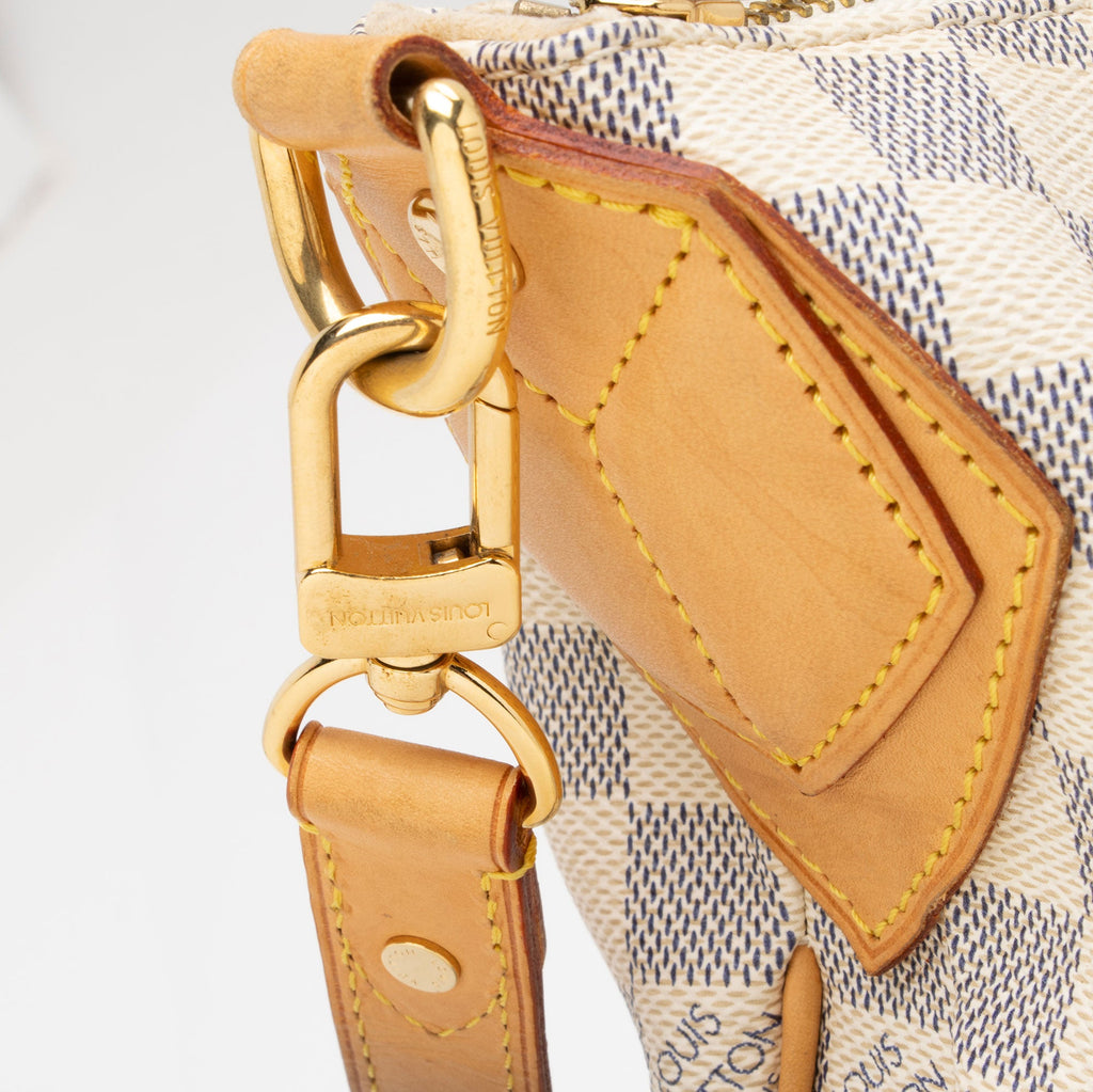 Louis Vuitton Damier Azur Evora MM Tote (SHF-tvwu8e)