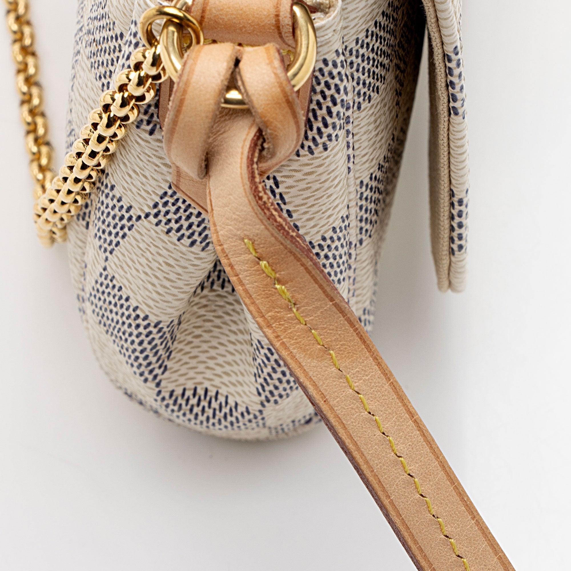 Louis Vuitton Damier Azur Favorite PM Shoulder Bag (SHF-MPD8aX)