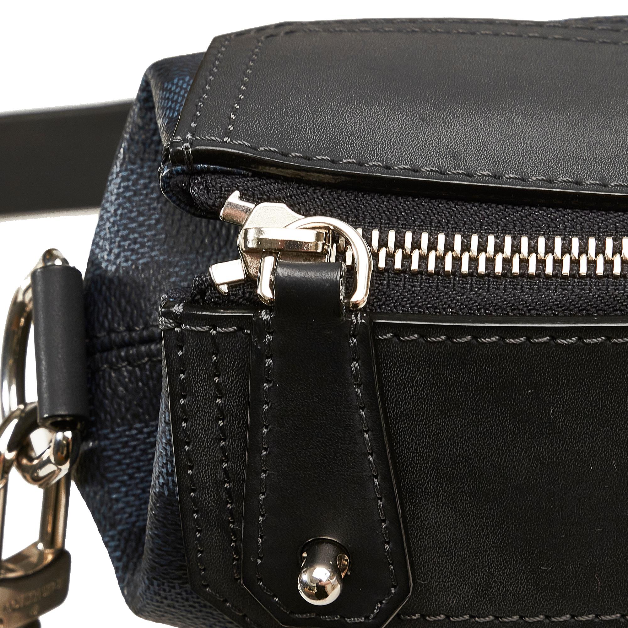 Louis Vuitton Damier Cobalt Greenwich Messenger (SHG-oQgFX8)