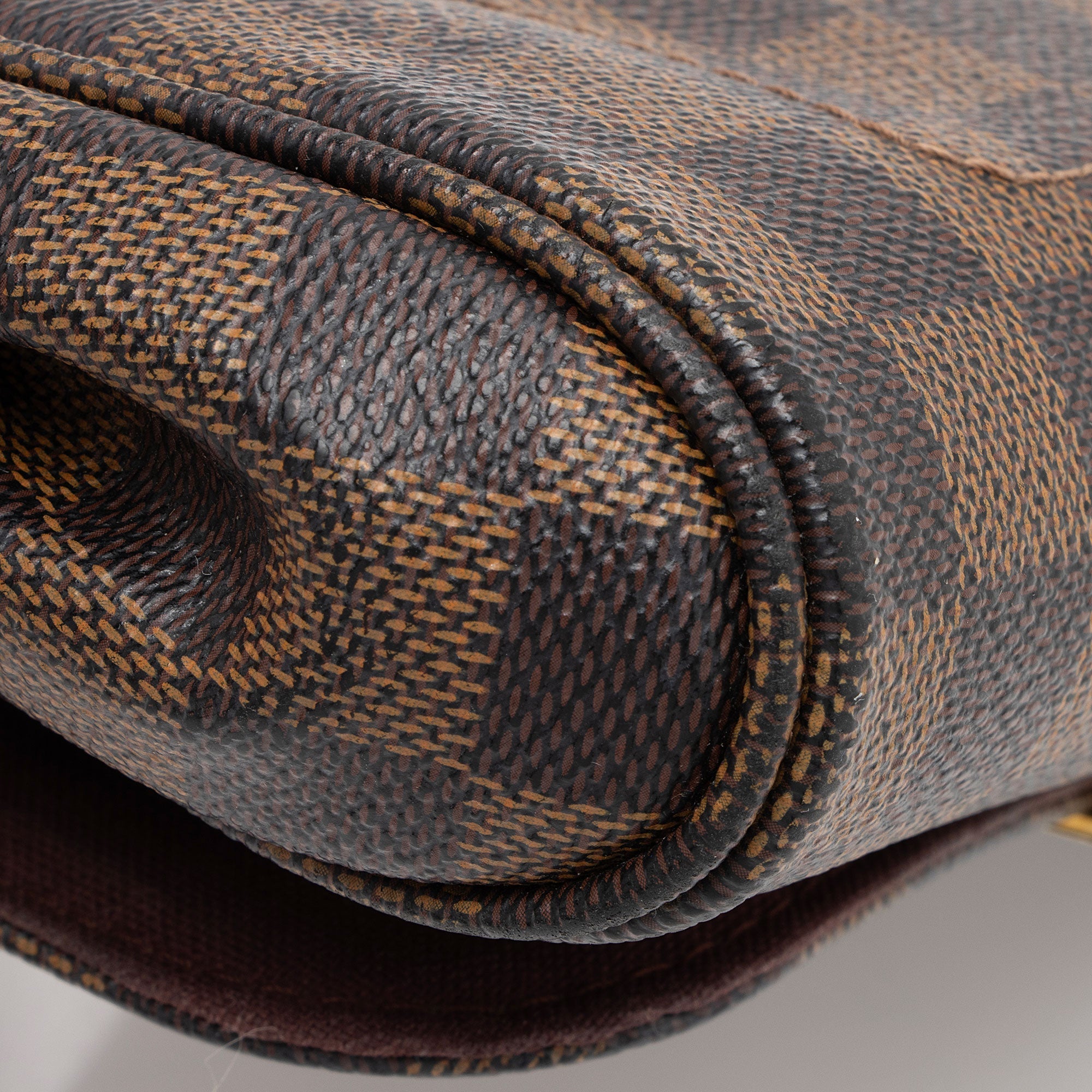 Louis Vuitton Damier Ebene Favorite PM Shoulder Bag (SHF-jGHVW8)