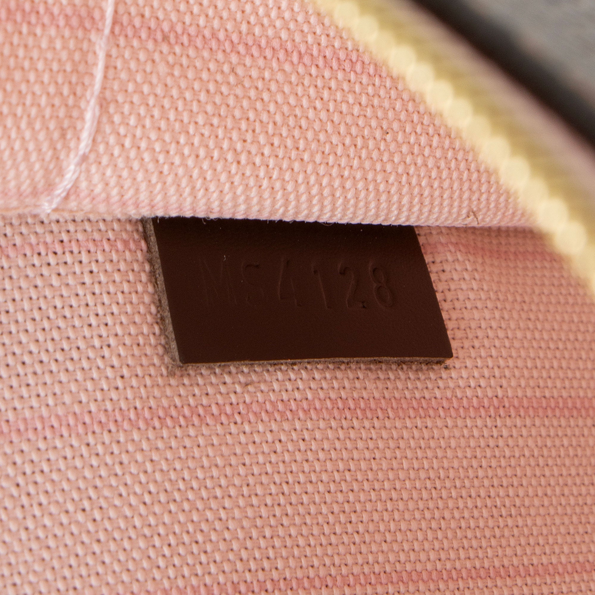 Louis Vuitton Damier Ebene Neverfull MM Pochette