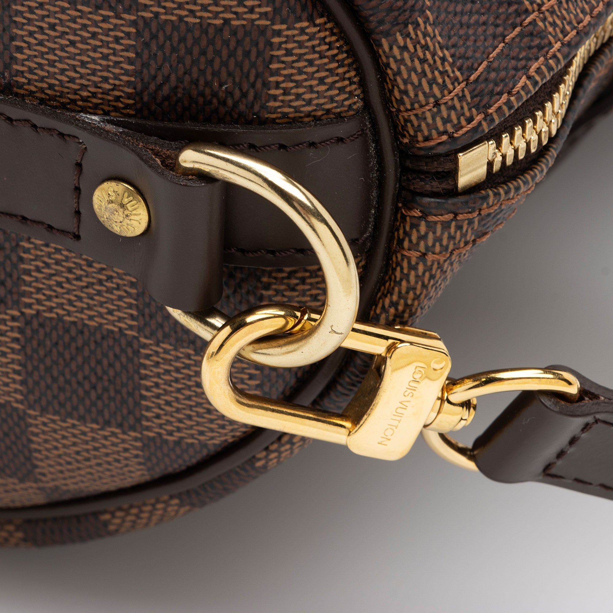 Louis Vuitton Damier Ebene Speedy Bandouliere 30 Satchel (SHF-jMwGuO)