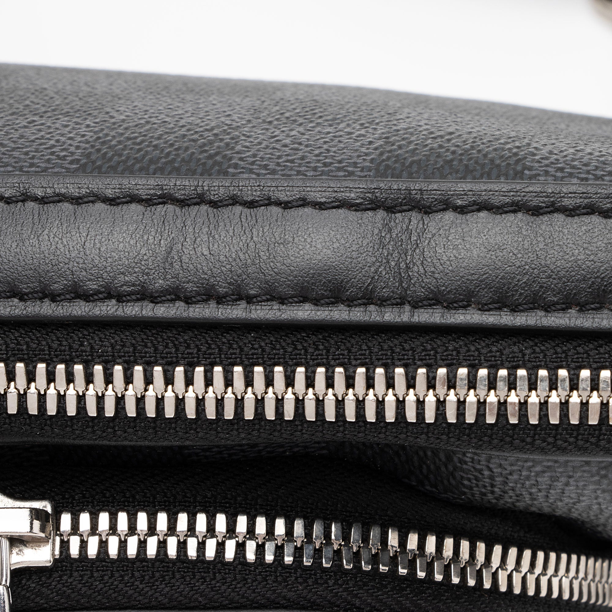Louis Vuitton Damier Graphite Avenue Sling NM Bag (SHF-mLOnCW)