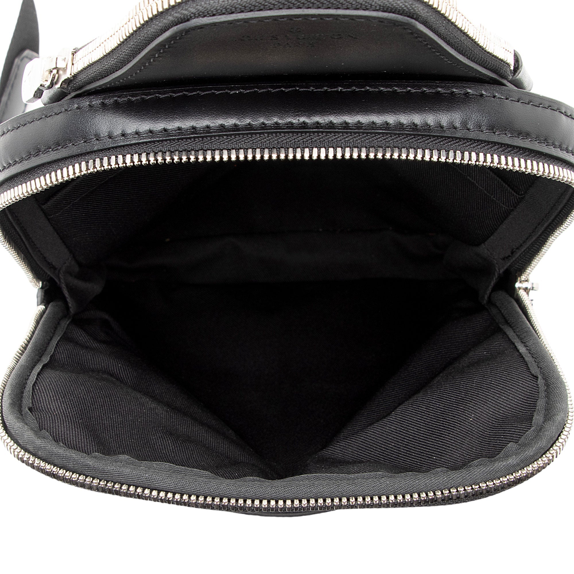 Louis Vuitton Damier Graphite Avenue Sling NM Bag (SHF-W6BKFK)