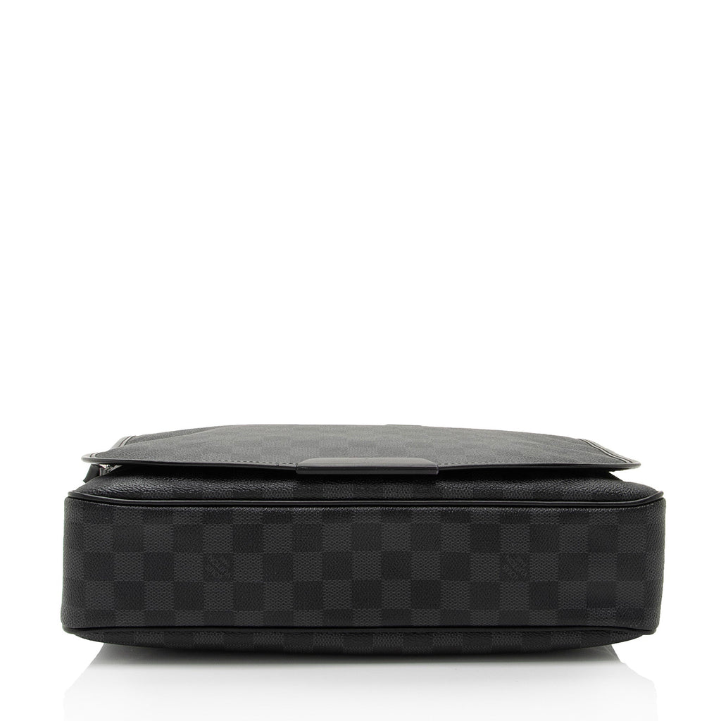 Louis Vuitton Damier Graphite Daniel MM Messenger (SHF-gXB02D)