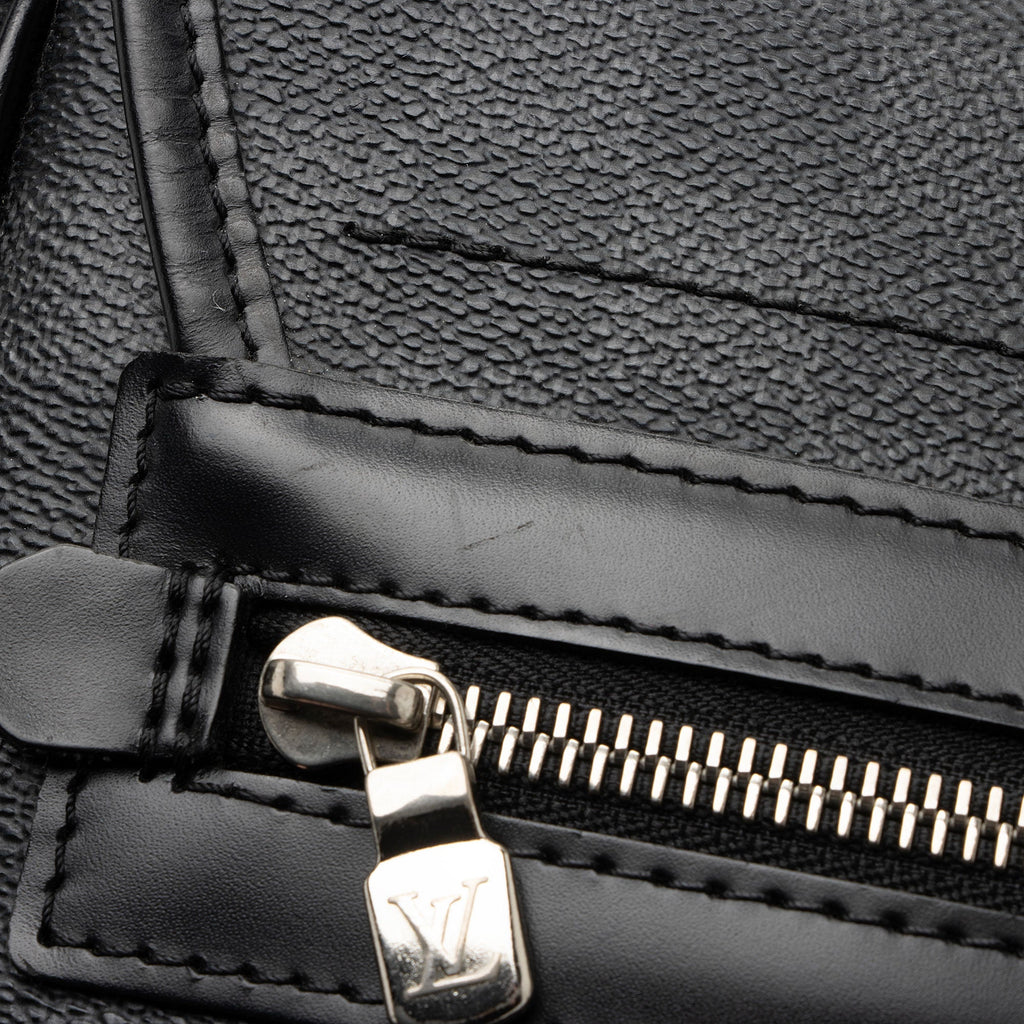 Louis Vuitton Damier Graphite Daniel MM Messenger (SHF-gXB02D)