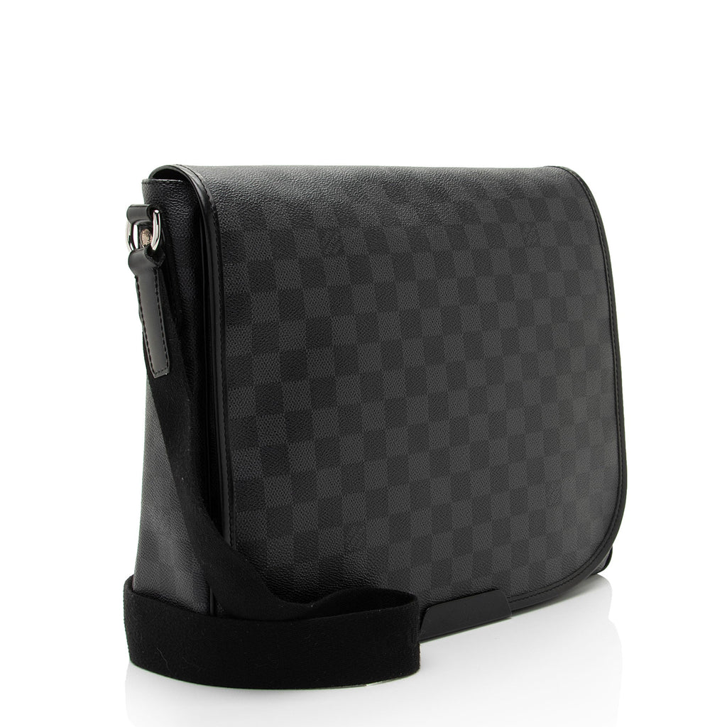Louis Vuitton Damier Graphite Daniel MM Messenger (SHF-gXB02D)