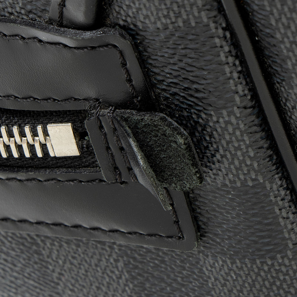 Louis Vuitton Damier Graphite Daniel MM Messenger
