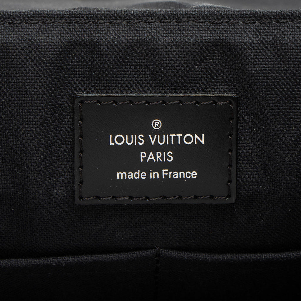 Louis Vuitton Damier Graphite District PM Messenger