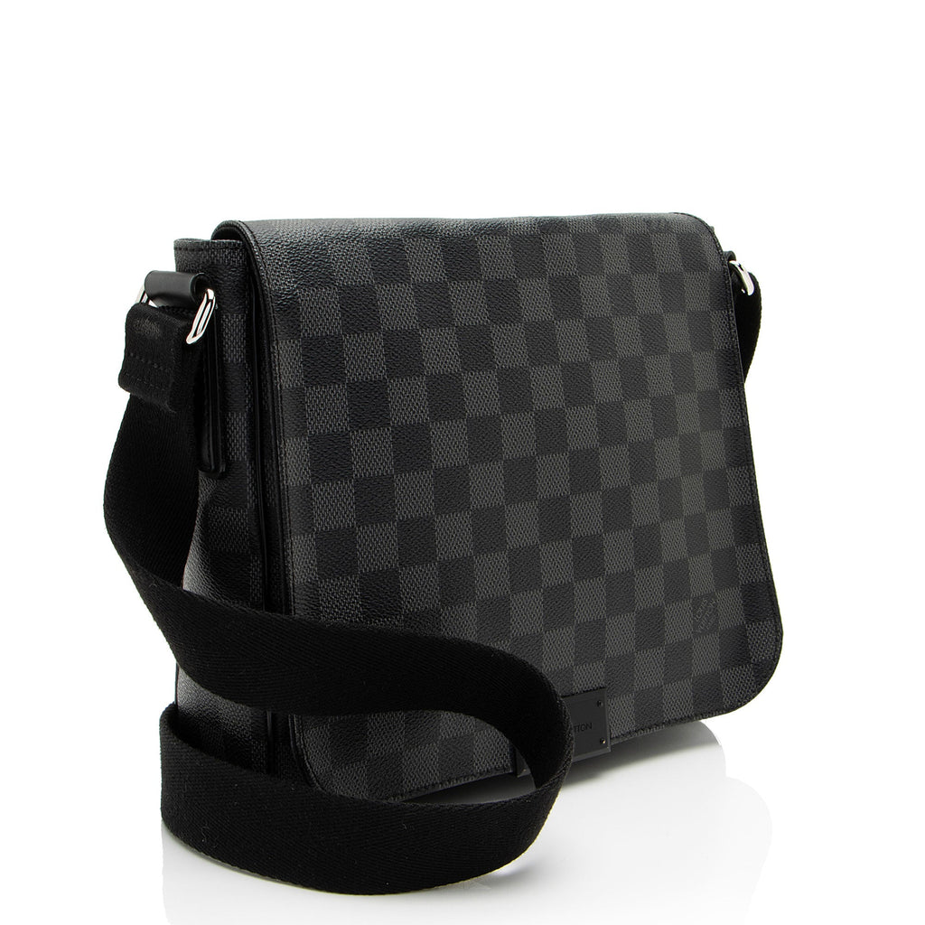 Louis Vuitton Damier Graphite District PM Messenger