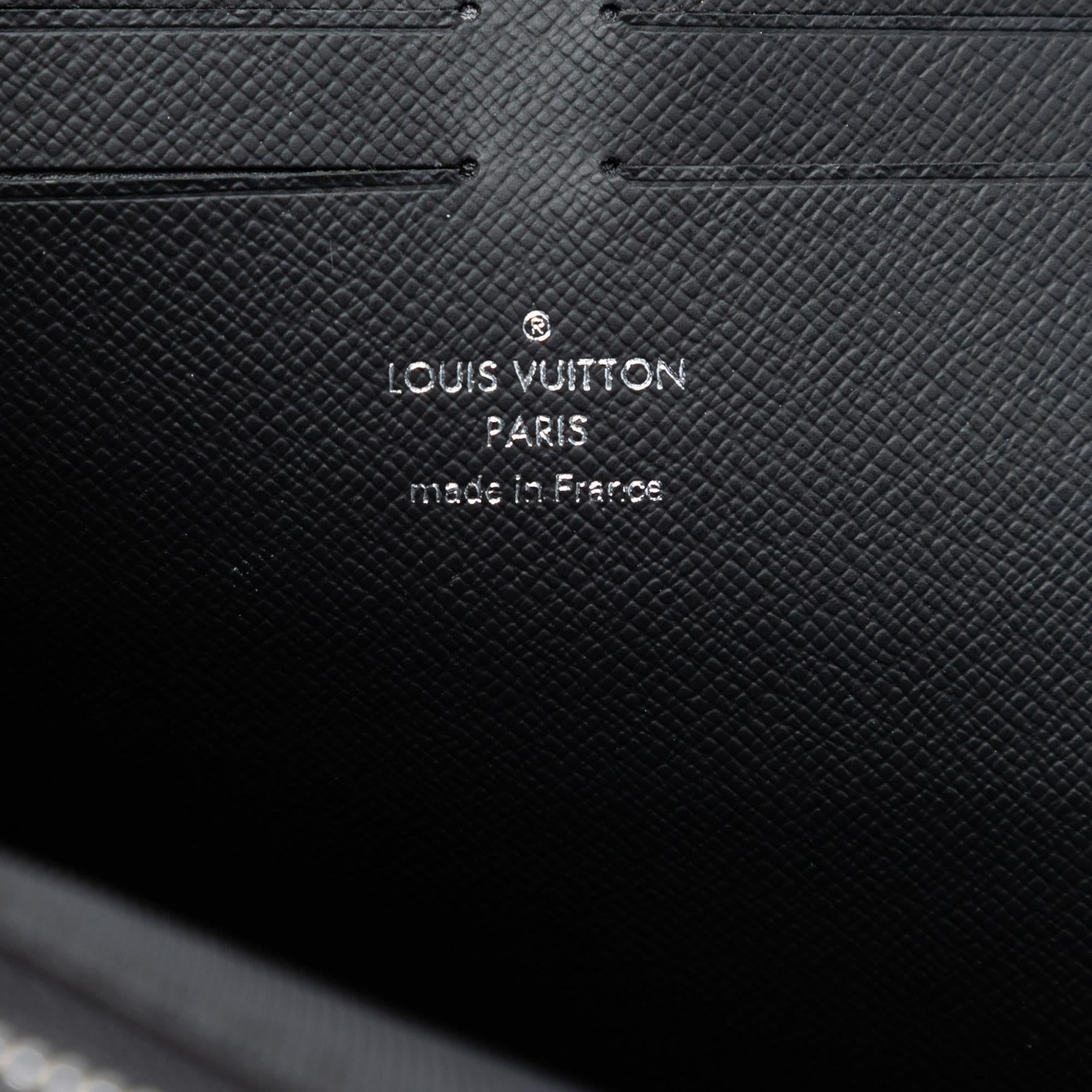 Louis Vuitton Damier Graphite Pochette Jour MM