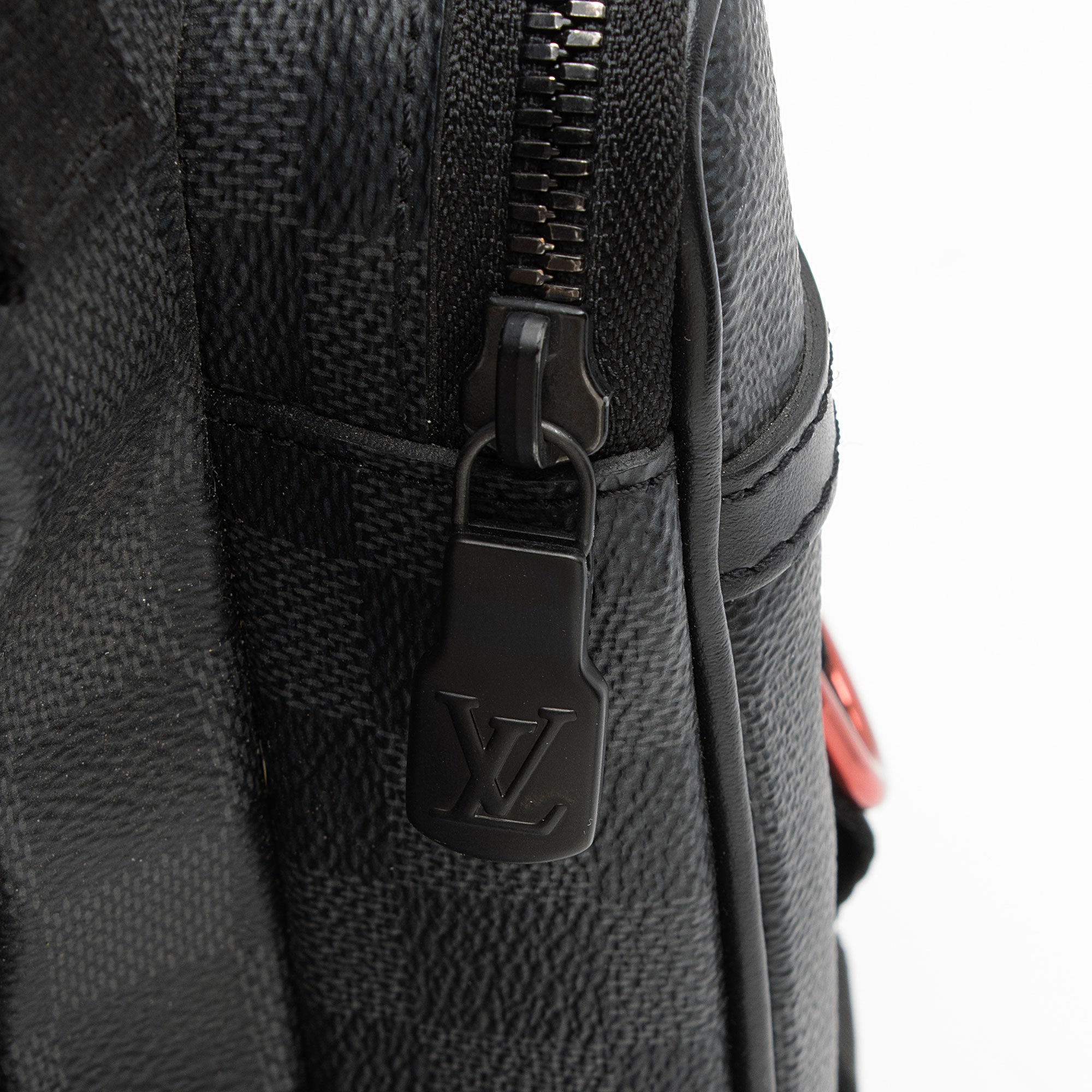 Louis Vuitton Damier Graphite Utility Backpack (SHF-0NLw2p)