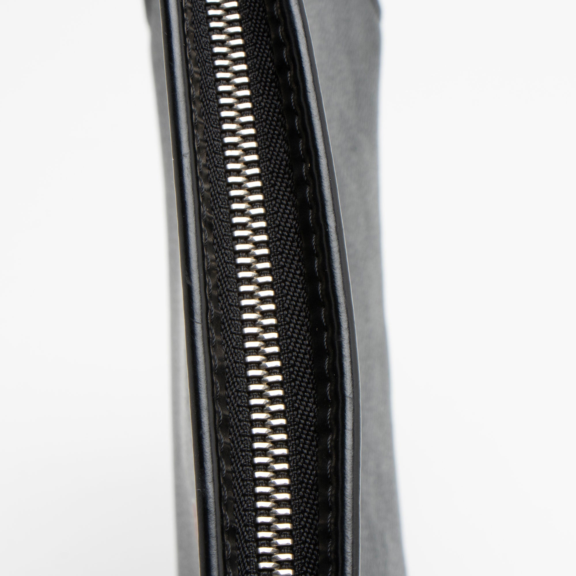 Louis Vuitton Damier Graphite Voyage MM Pochette