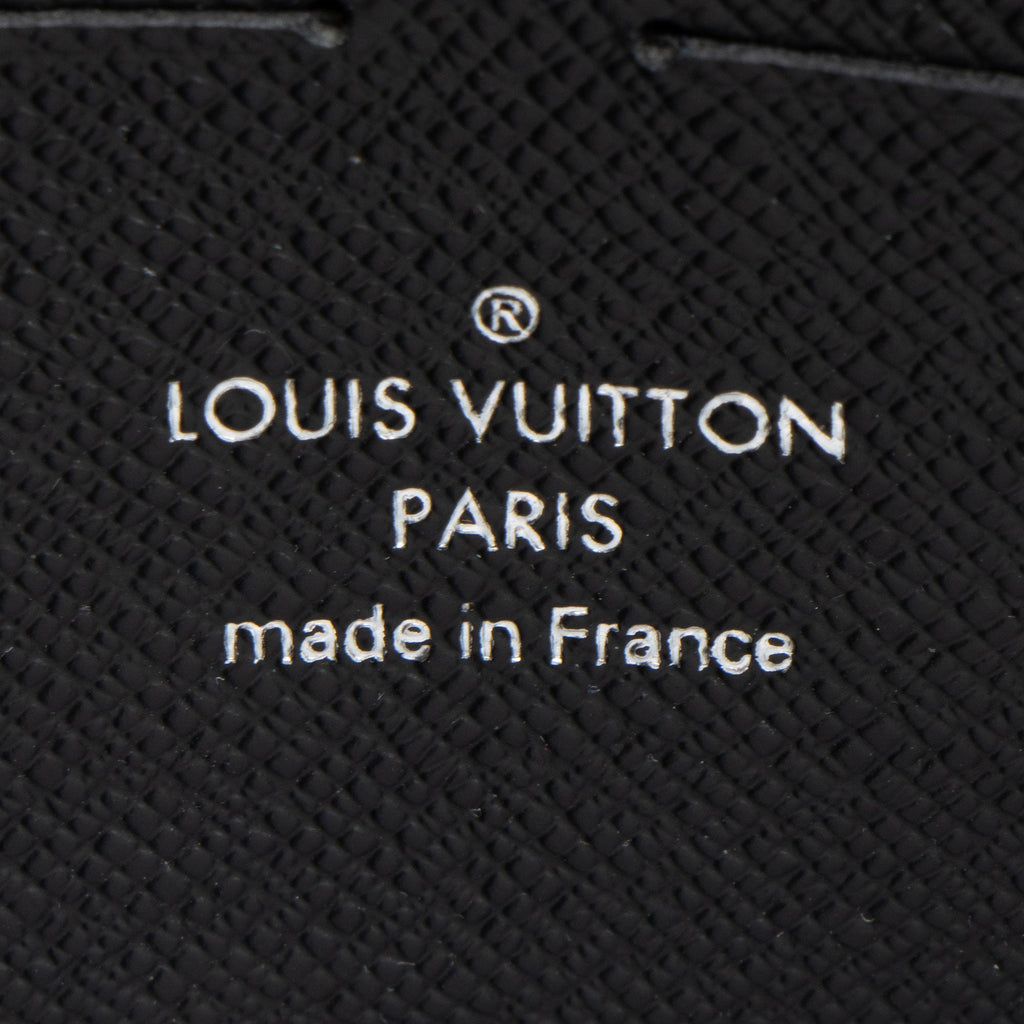 Louis Vuitton Damier Graphite Voyage MM Pochette