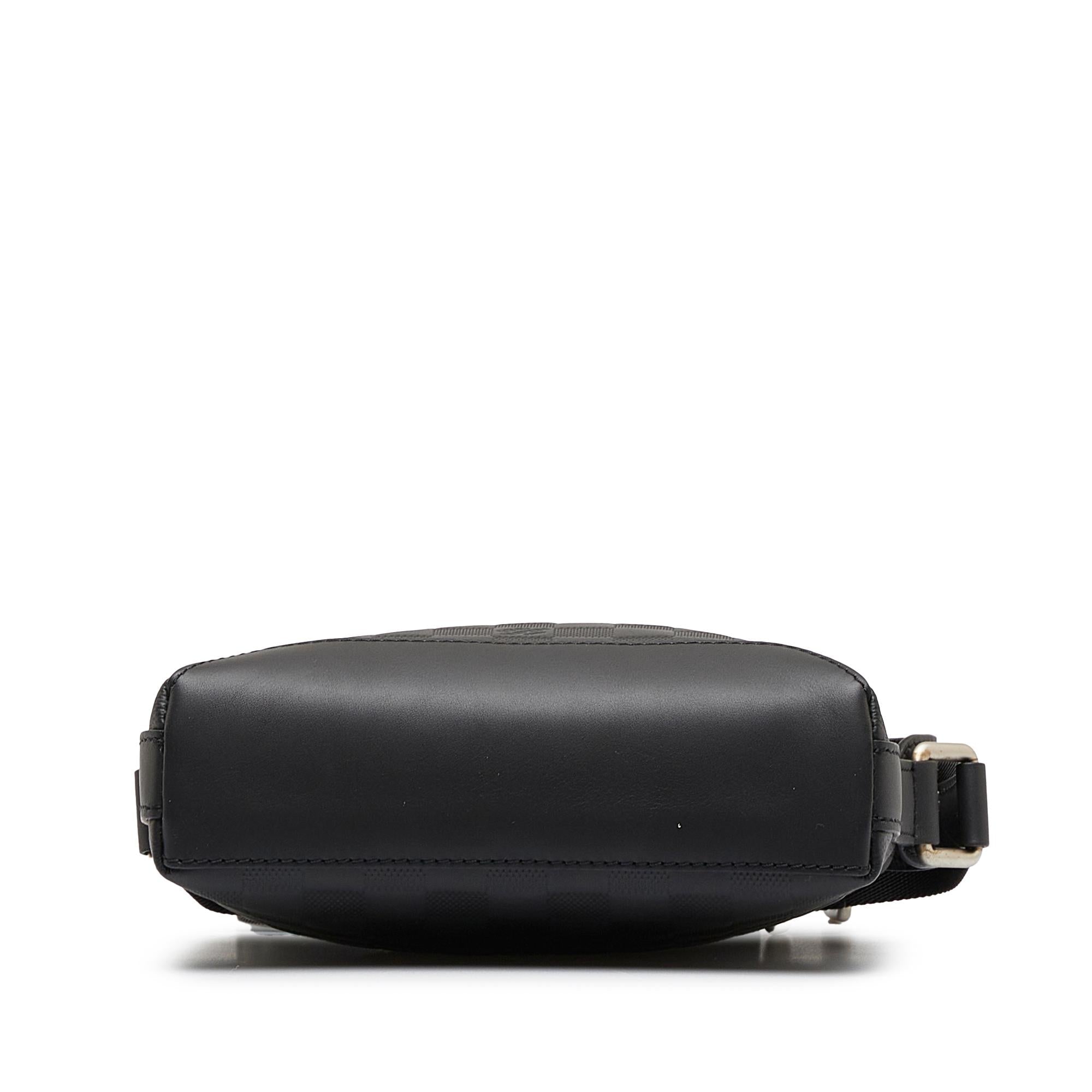 Louis Vuitton Damier Infini Discovery Messenger BB (SHG-HL37d7)
