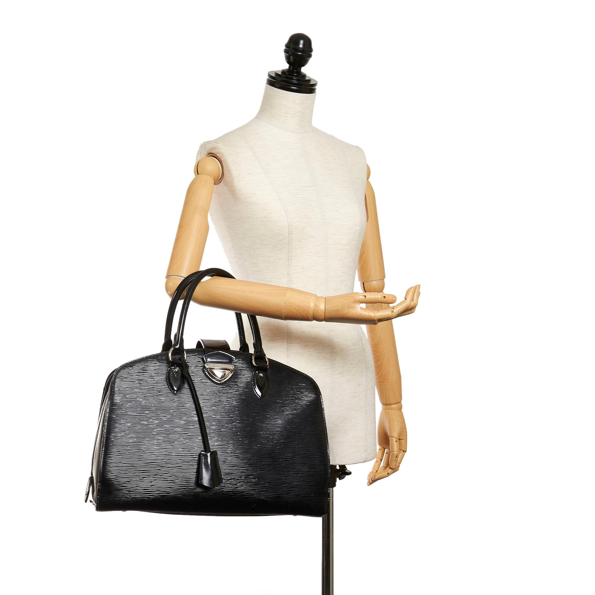 Louis Vuitton Electric Epi Pont Neuf GM (SHG-29836)