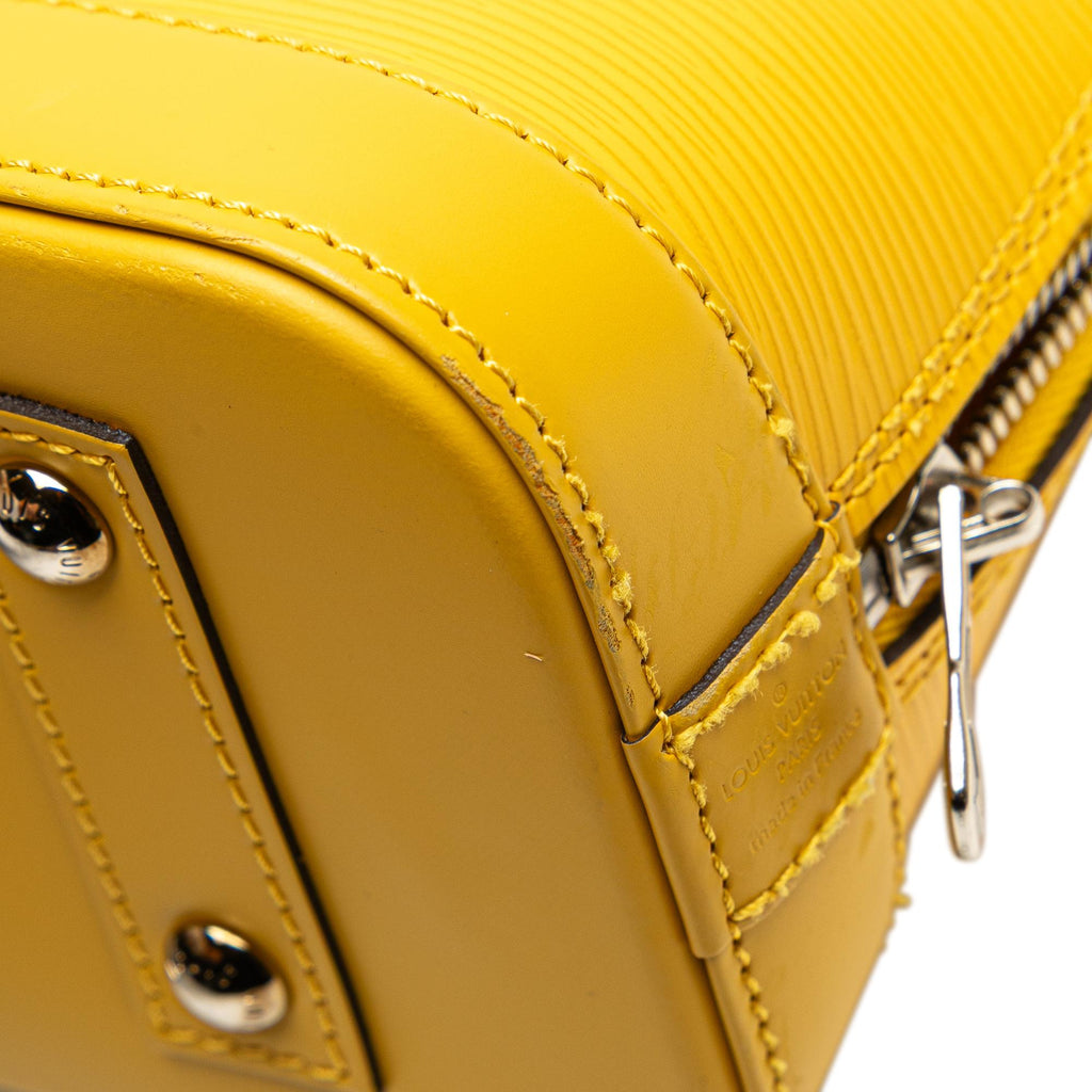 Louis Vuitton Epi Alma BB