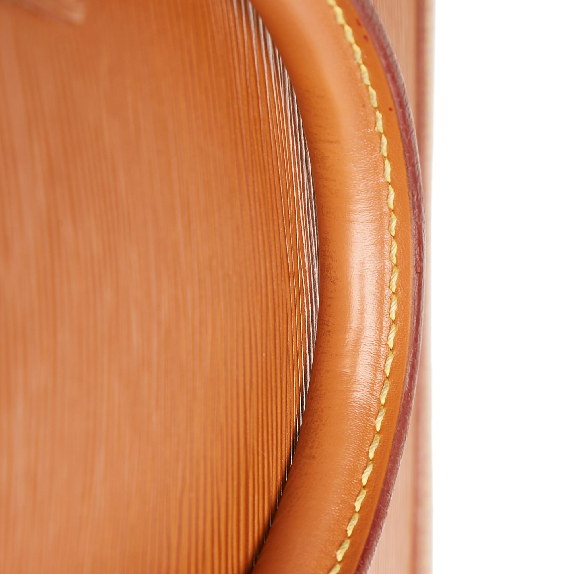 Louis Vuitton Epi Alma PM (SHG-34302)
