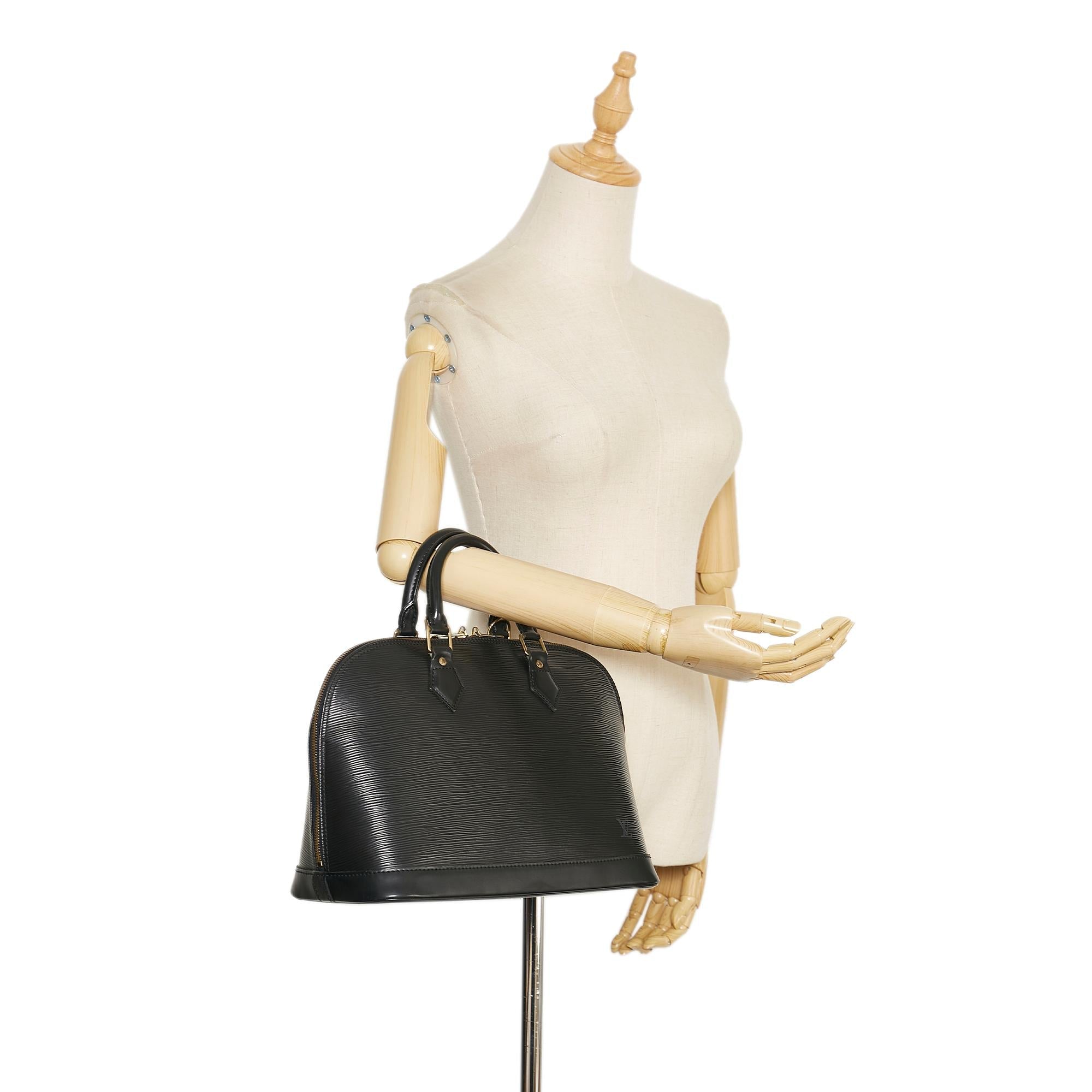 Louis Vuitton Epi Alma PM (SHG-35787)