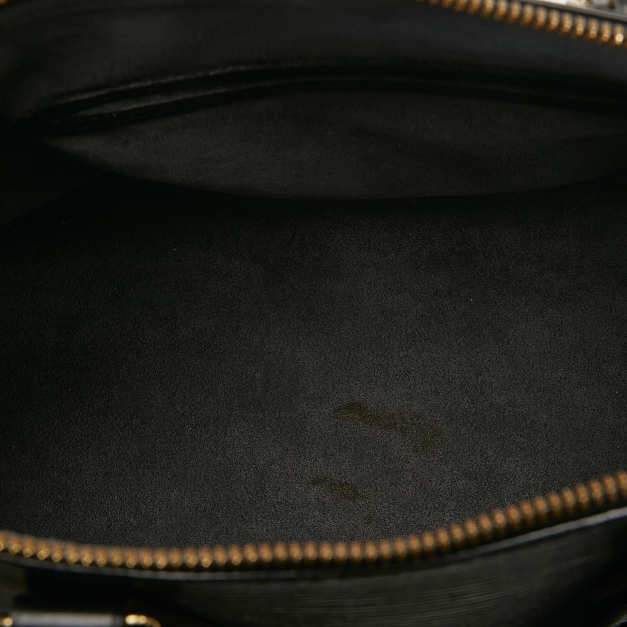 Louis Vuitton Epi Alma PM (SHG-bWZk7r)