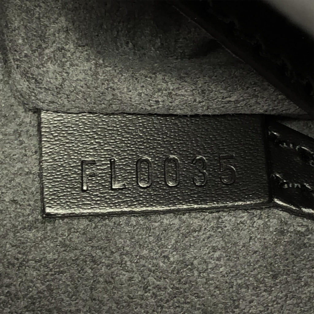 Louis Vuitton Epi Alma PM (SHG-2uSFfL)