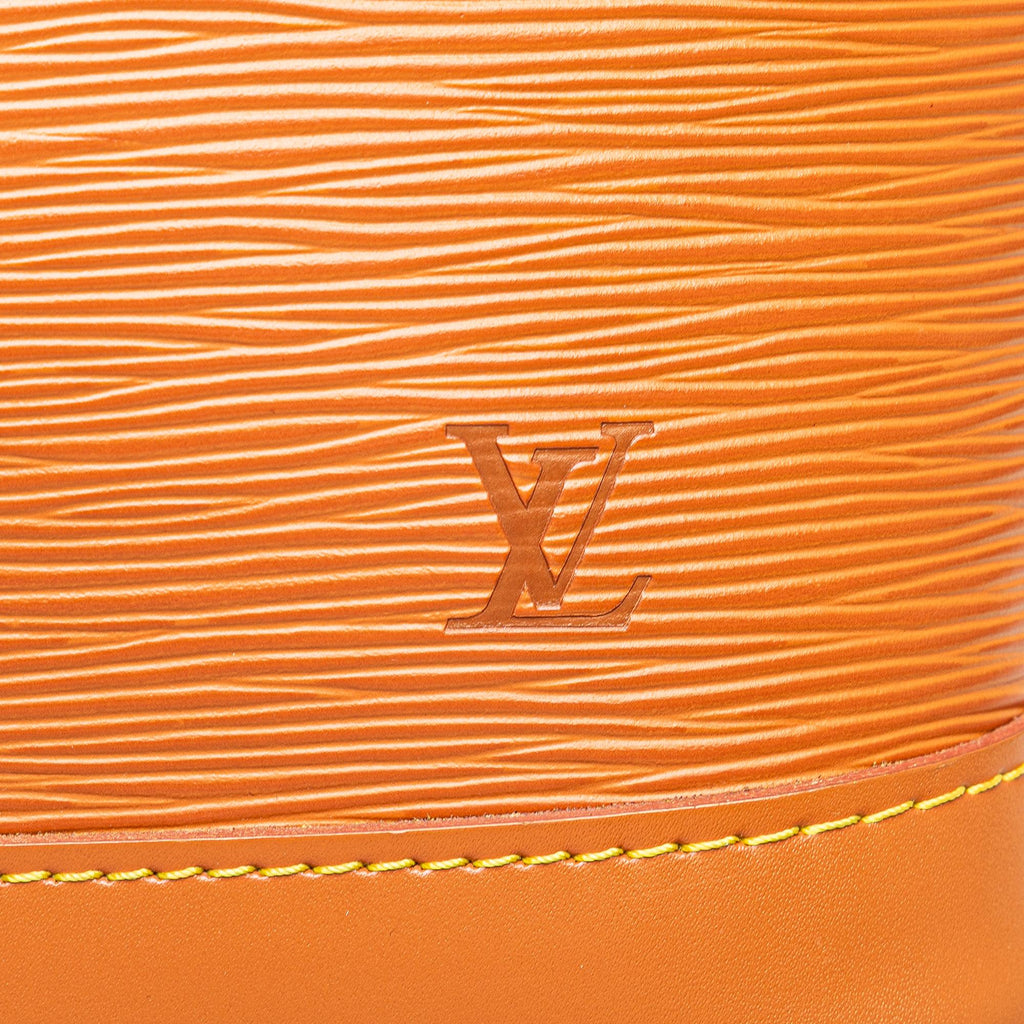 Louis Vuitton Epi Alma PM