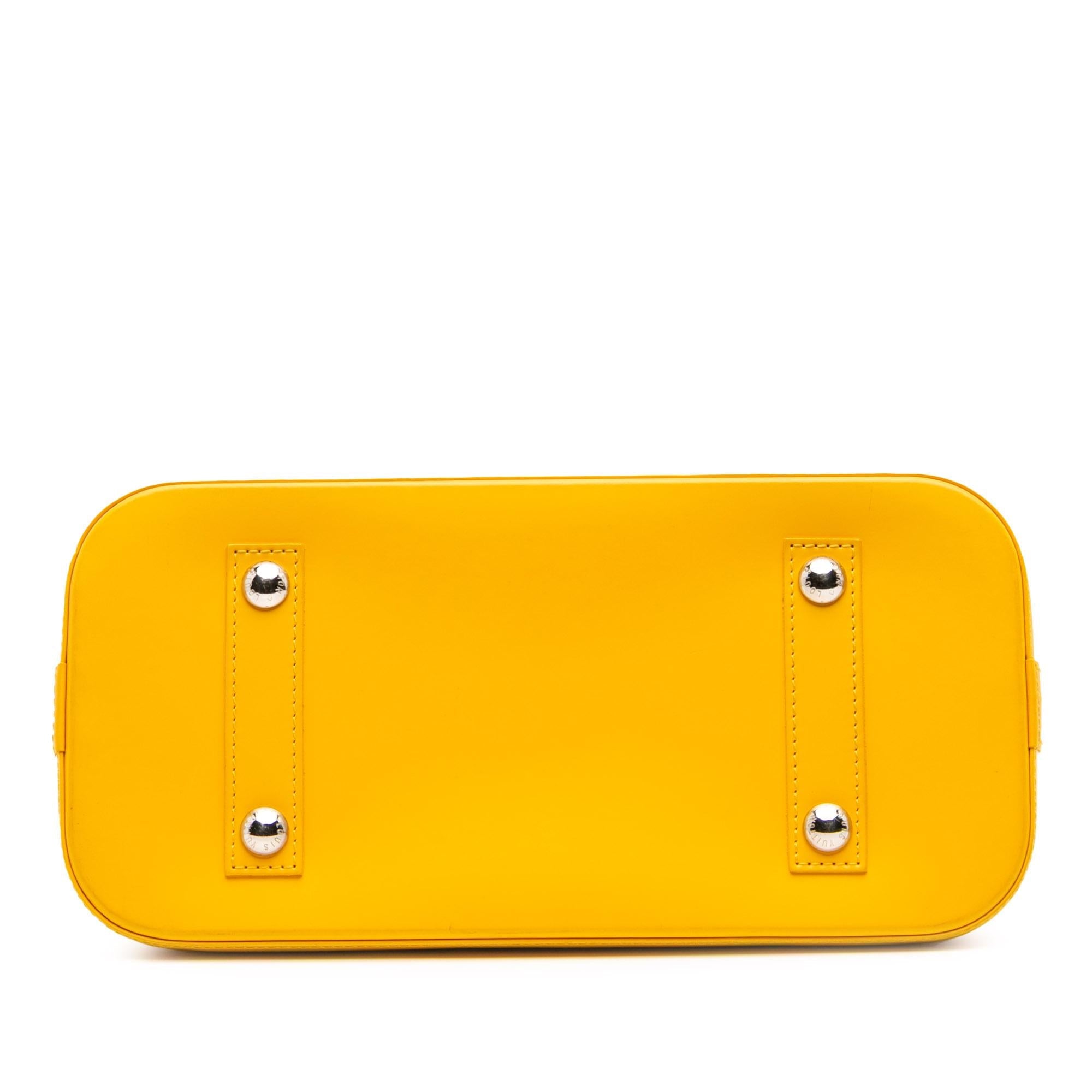 Louis Vuitton Epi Alma PM