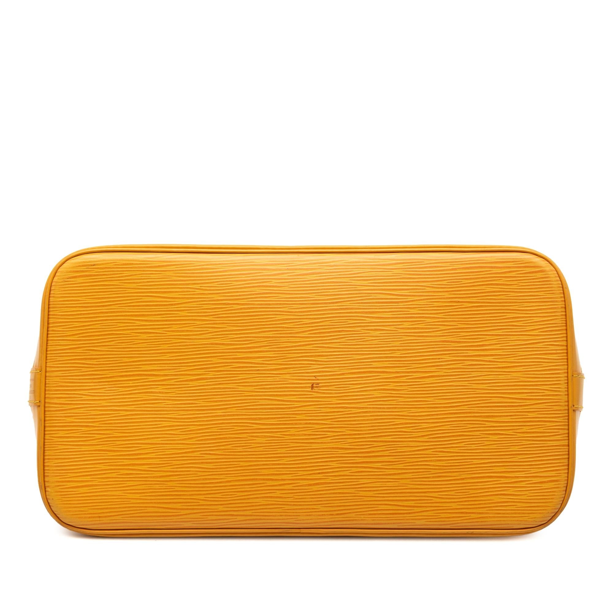 Louis Vuitton Epi Alma PM