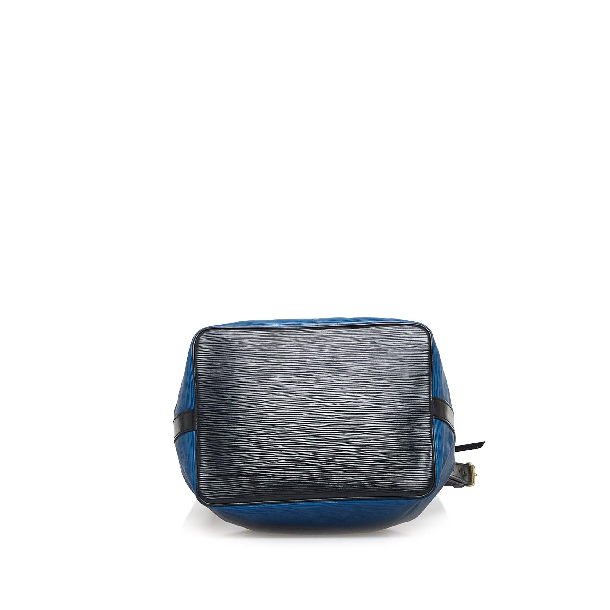 Louis Vuitton Epi Bicolor Petit Noe (SHG-m29xcm)