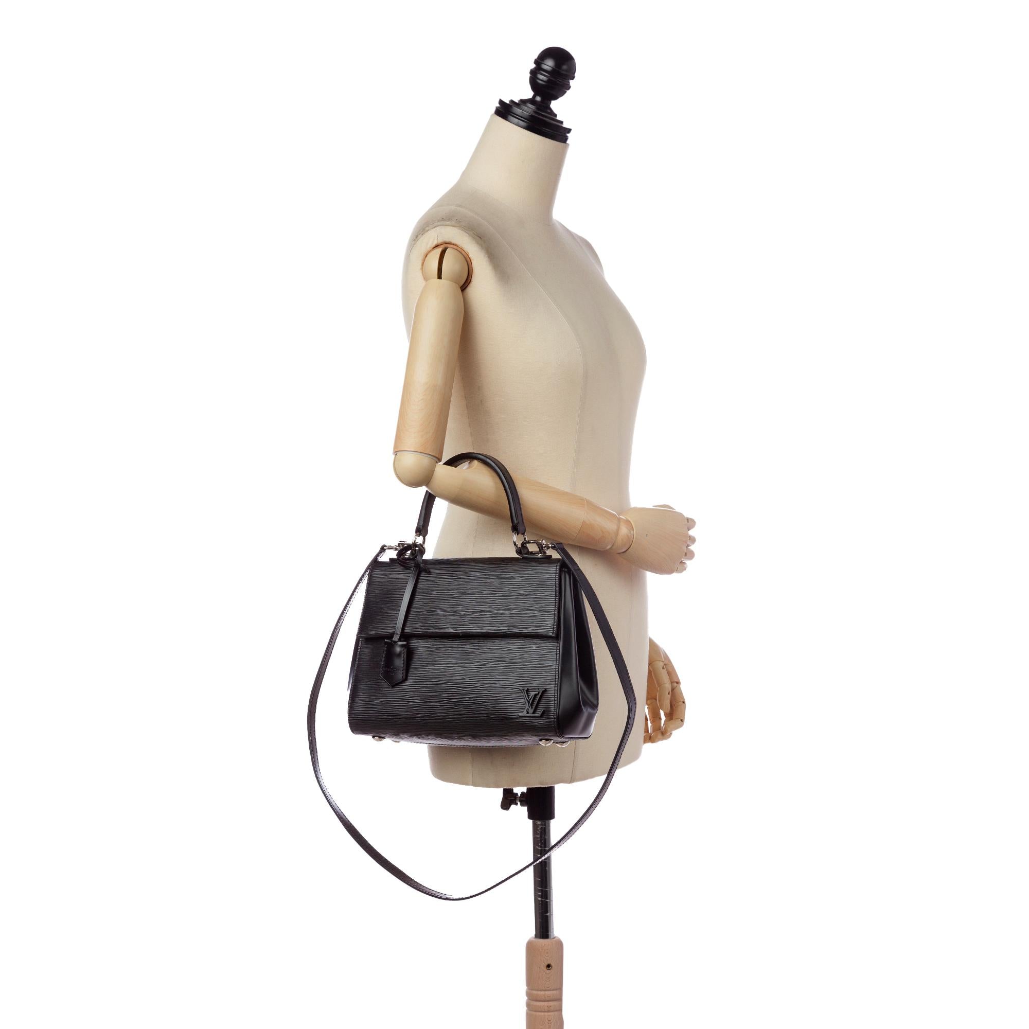 Louis Vuitton Epi Cluny BB (SHG-33643)