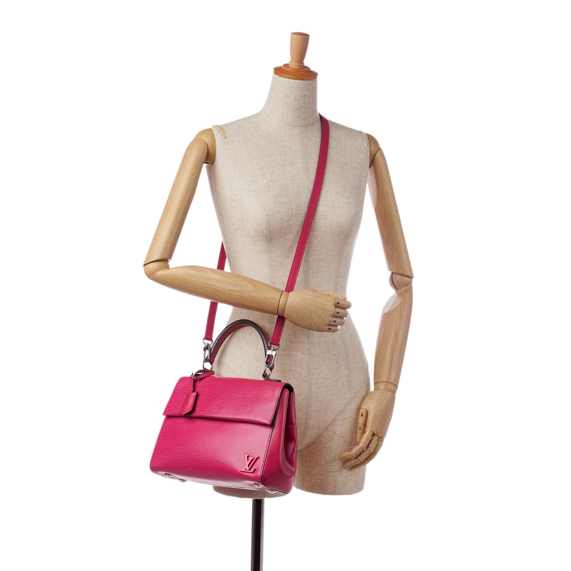 Louis Vuitton Epi Cluny BB (SHG-37668)
