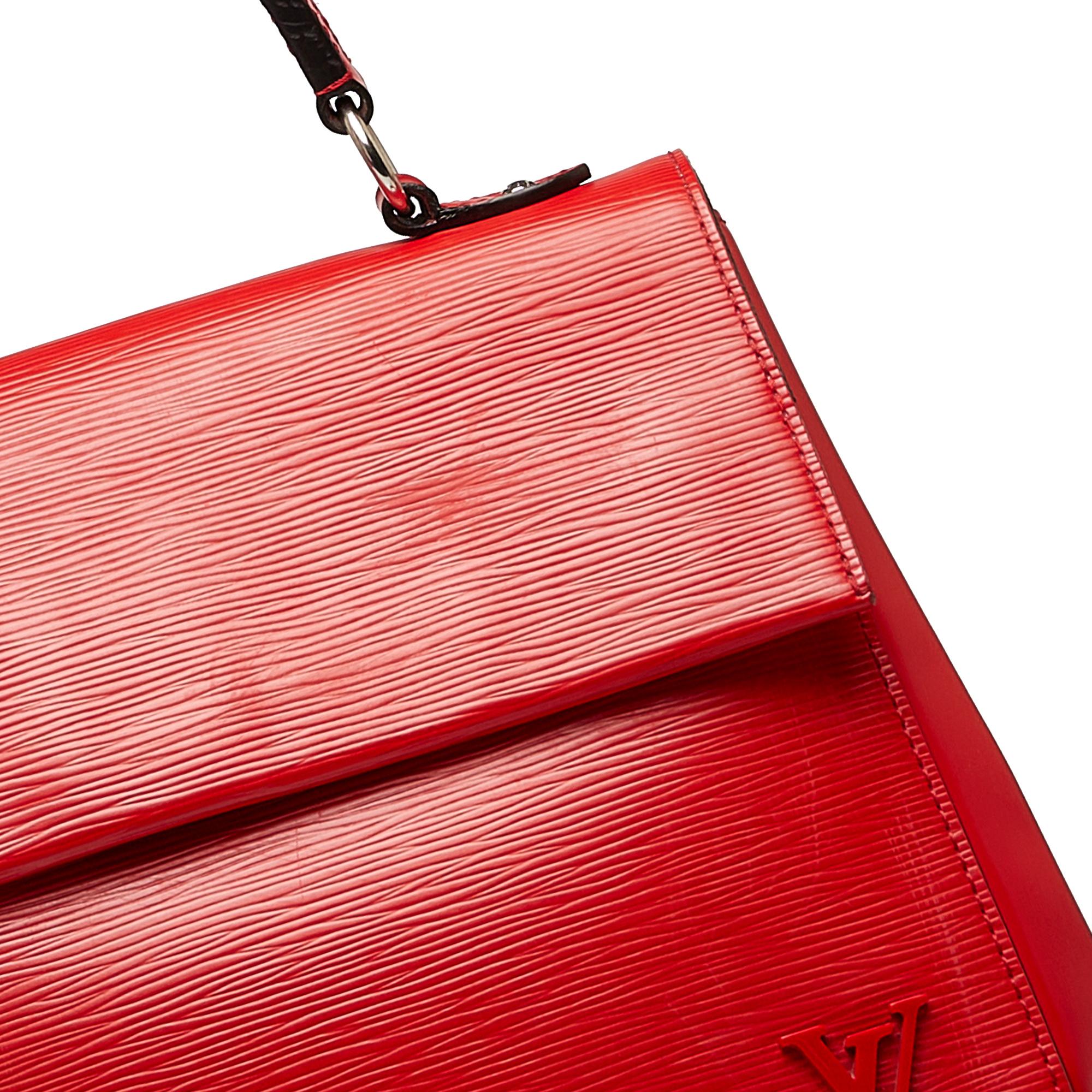 Louis Vuitton Epi Cluny BB (SHG-F2Ob66)