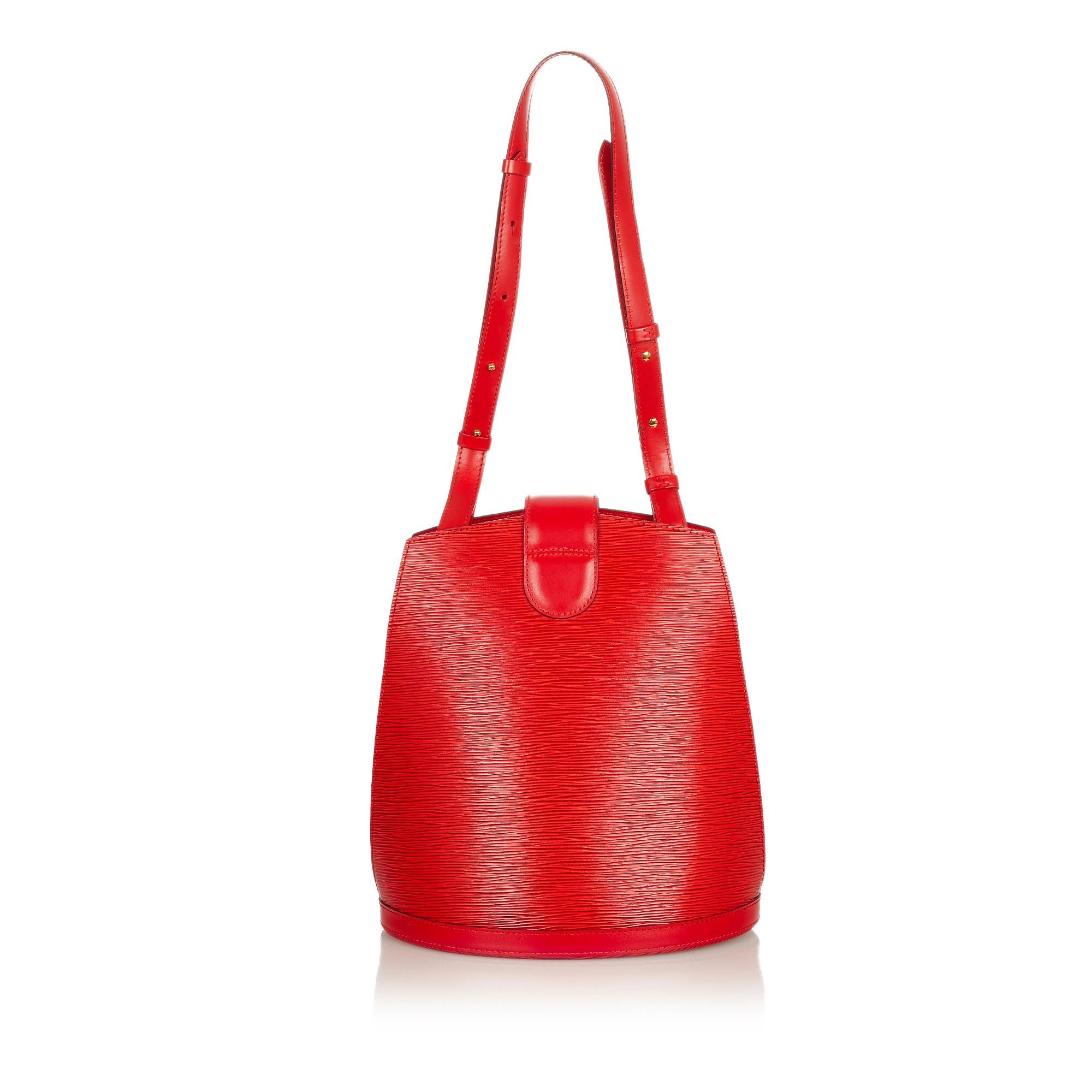 Louis Vuitton Epi Cluny (SHG-26691)