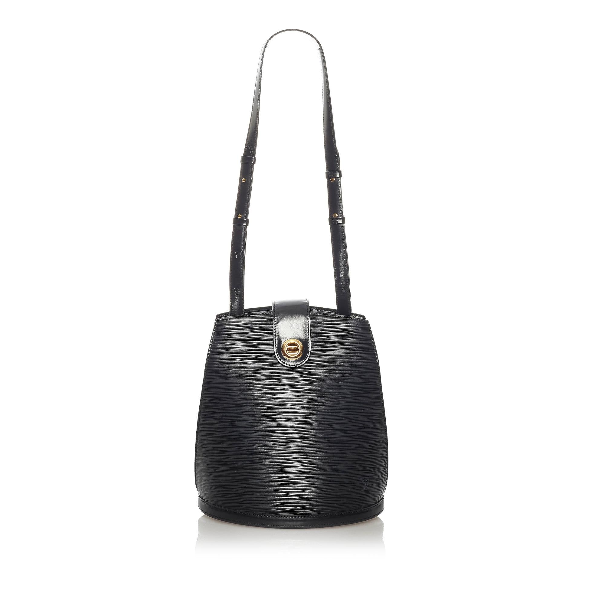 Louis Vuitton Epi Cluny (SHG-28843)