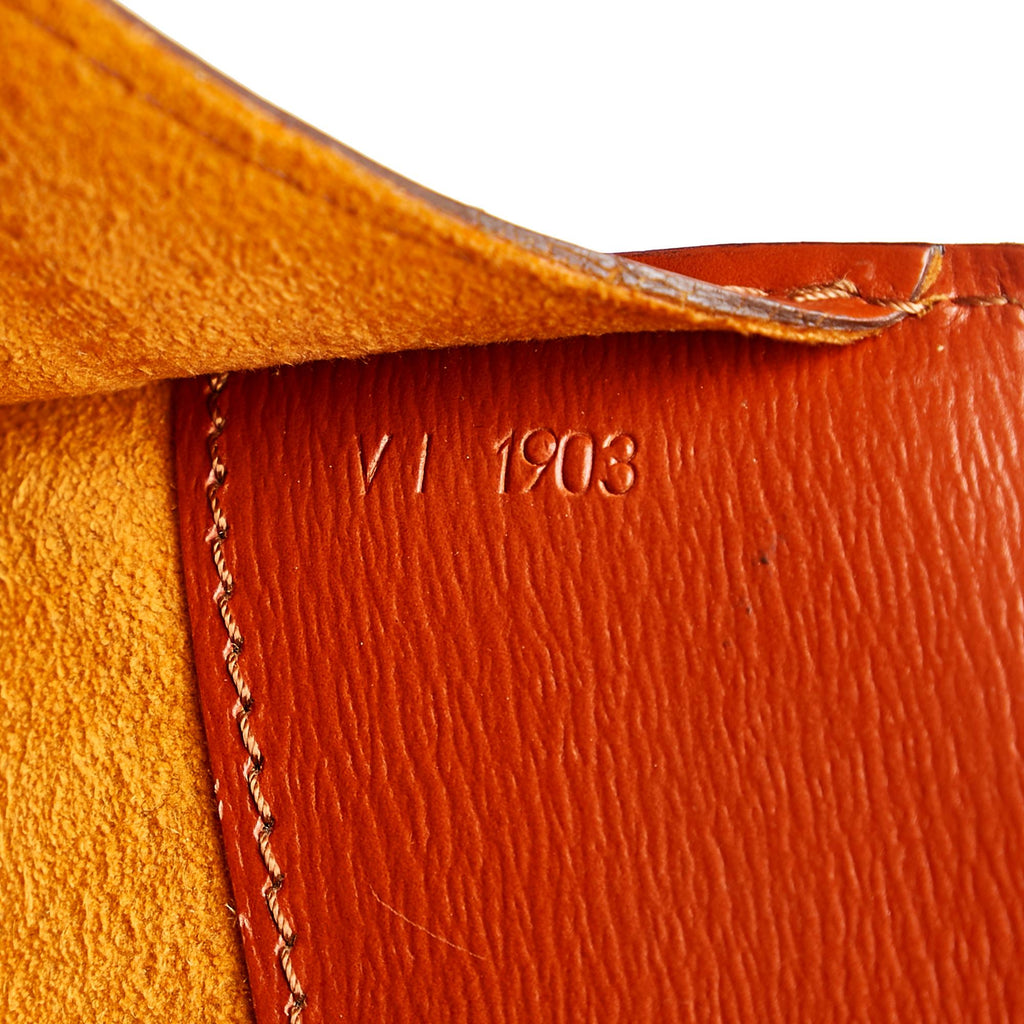 Louis Vuitton Epi Cluny (SHG-34413)