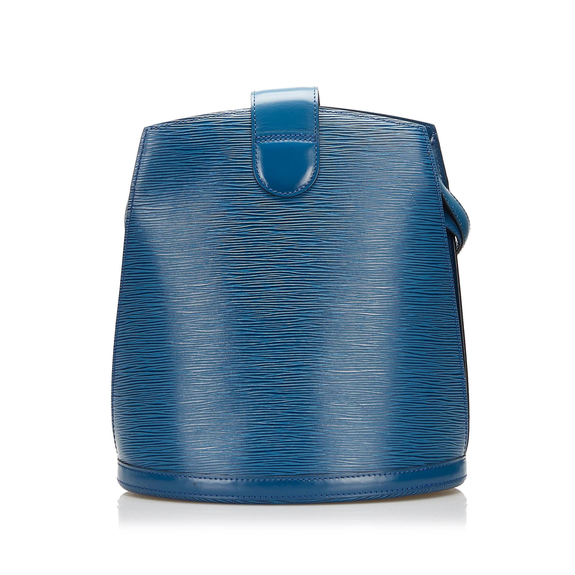Louis Vuitton Epi Cluny (SHG-37964)