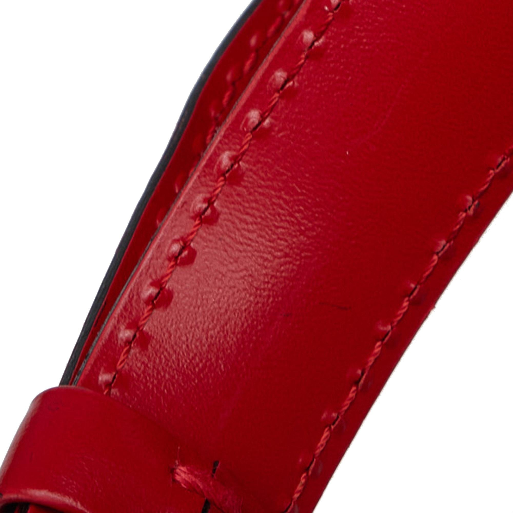 Louis Vuitton Epi Cluny (SHG-OpO8MO)