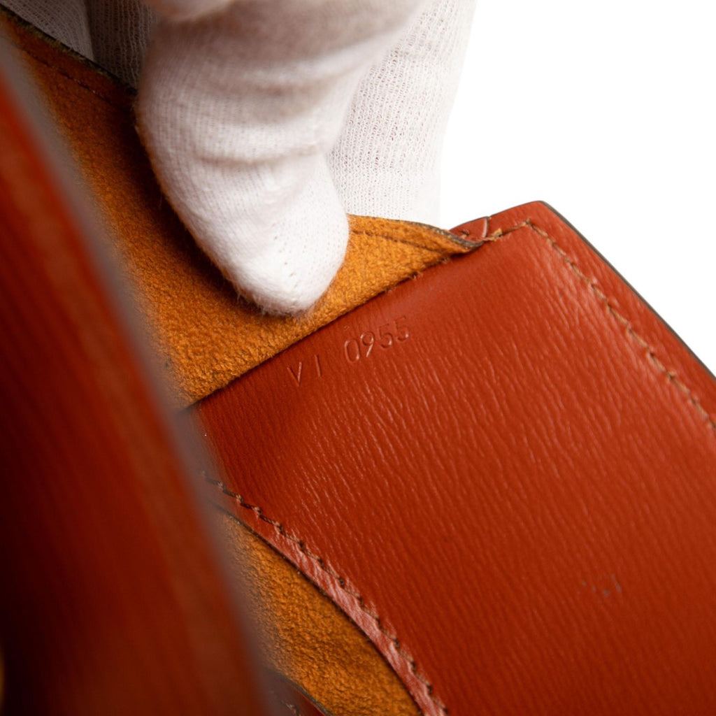 Louis Vuitton Epi Cluny