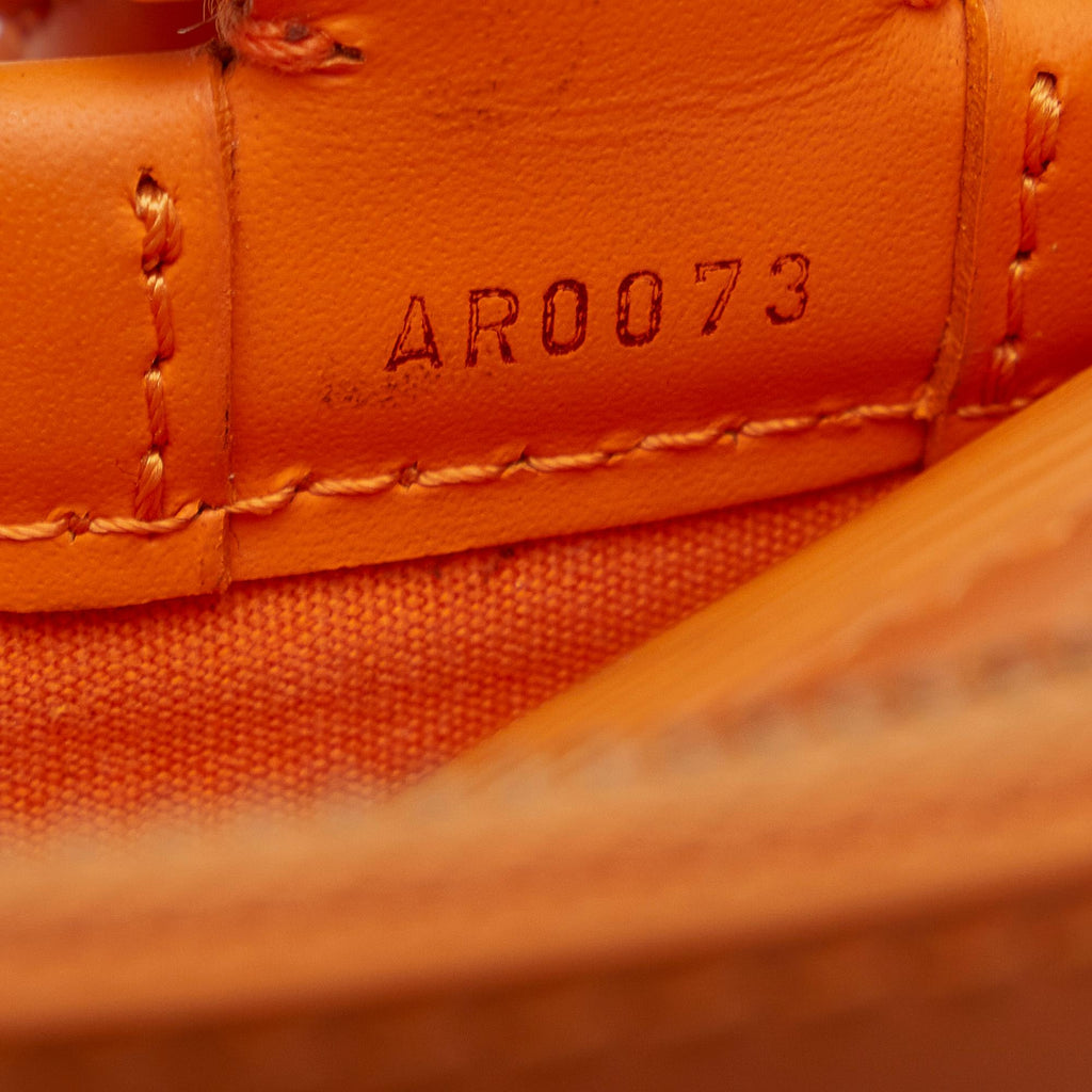 Louis Vuitton Epi Dhanura PM (SHG-yUgL2l)