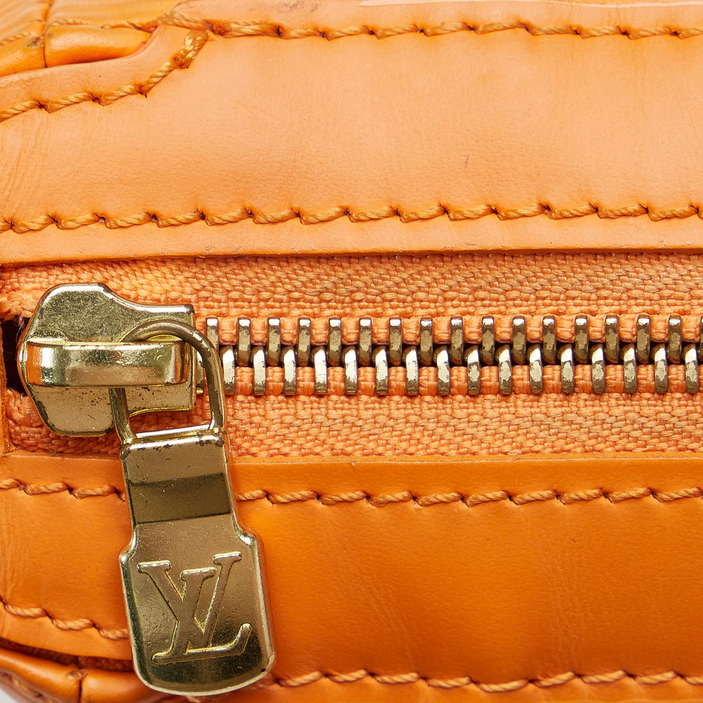 Louis Vuitton Epi Dhanura PM (SHG-yUgL2l)