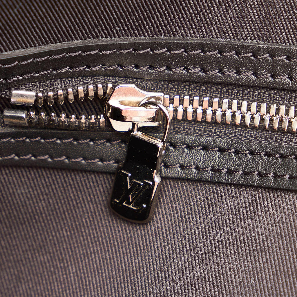 Louis Vuitton Epi FIFA World Cup Keepall Bandouliere 50 (SHG-31447)
