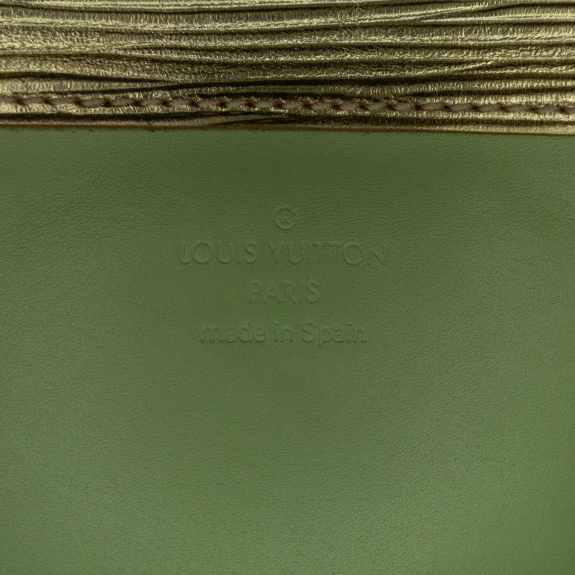 Louis Vuitton Epi Galaxia (SHG-juGmeQ)