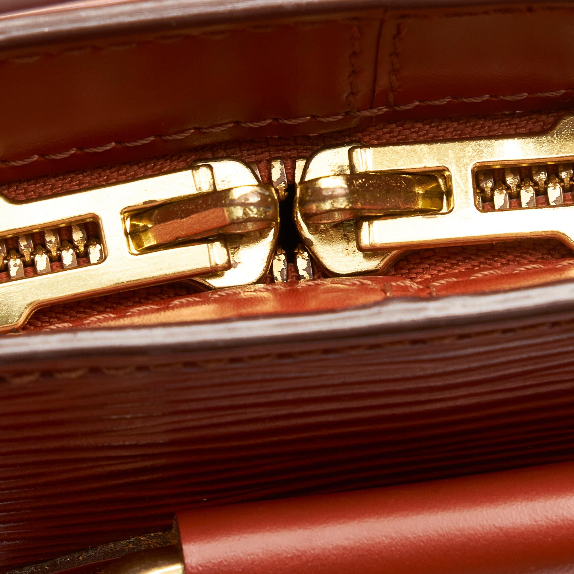 Louis Vuitton Epi Gobelins (SHG-31825)